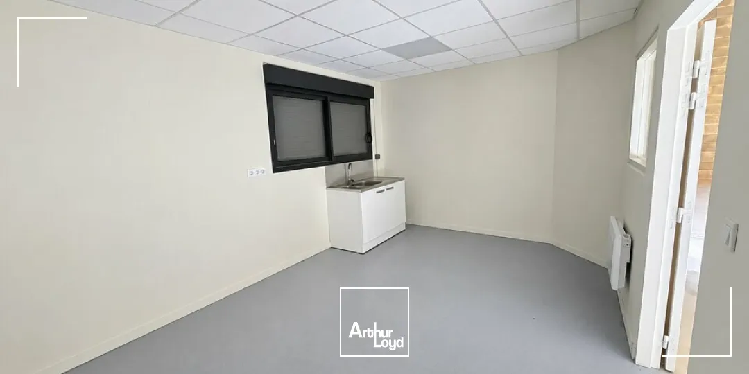 Locaux d'activité & Entrepôts - Location - LA VILLE-AUX-DAMES - 37700 - 150-150 - 7953006