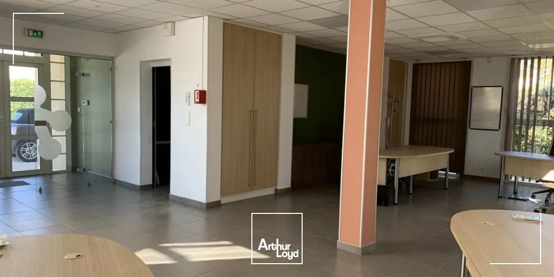 Bureaux - Location - ENTRAIGUES-SUR-LA-SORGUE - 84320 - 240-240 - 7953887