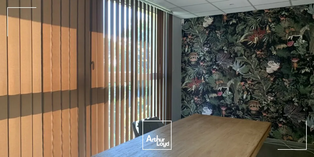 Bureaux - Location - ENTRAIGUES-SUR-LA-SORGUE - 84320 - 240-240 - 7953882