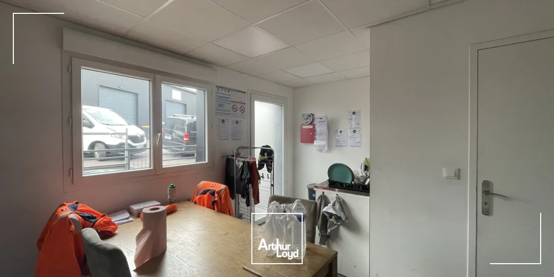 Locaux d'activité & Entrepôts - Location - BOURG ACHARD - 27310 - 240-240 - 7956483