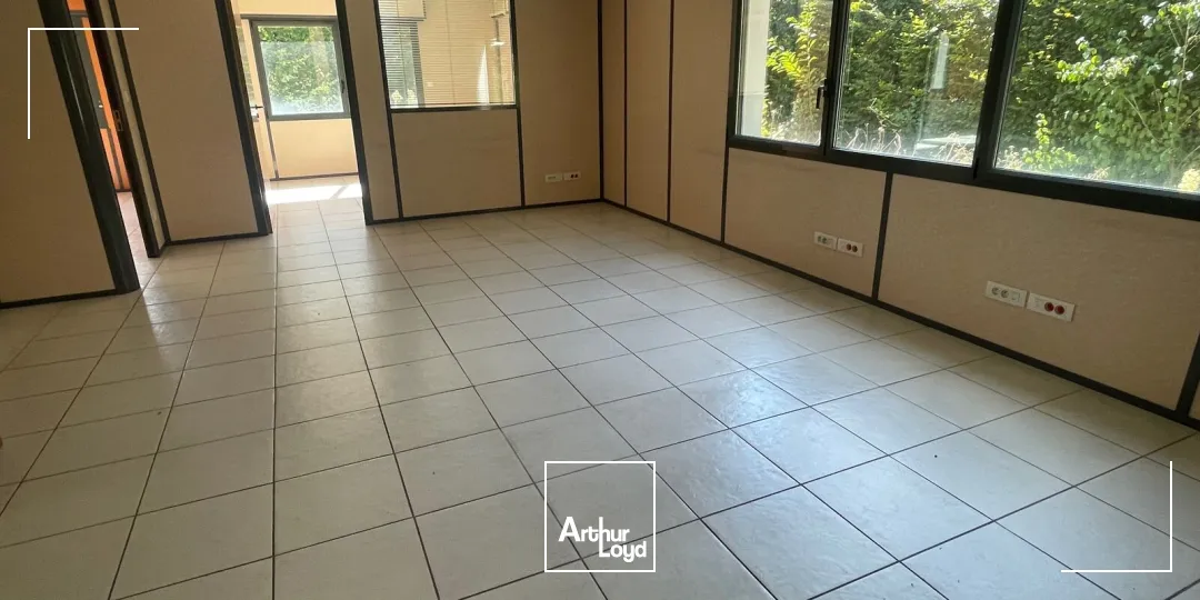 Bureaux - Vente - LE VAL D'HAZEY - 27600 - 400-400 - 7956490