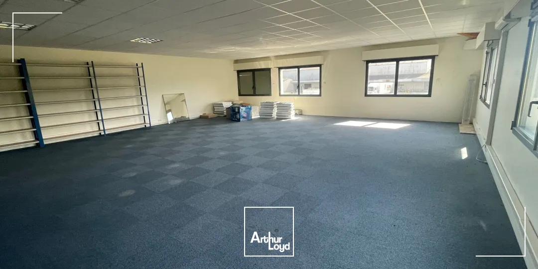 Bureaux - Vente - LE VAL D'HAZEY - 27600 - 400-400 - 7956491