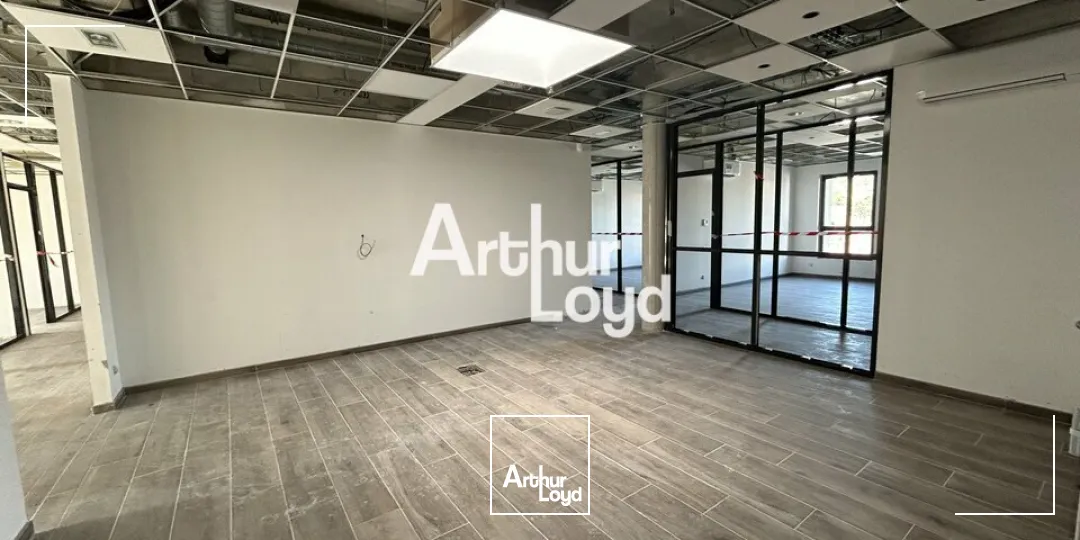 Locaux d'activité & Entrepôts - Vente - FREJUS - 83600 - 1252-1252 - 7956939