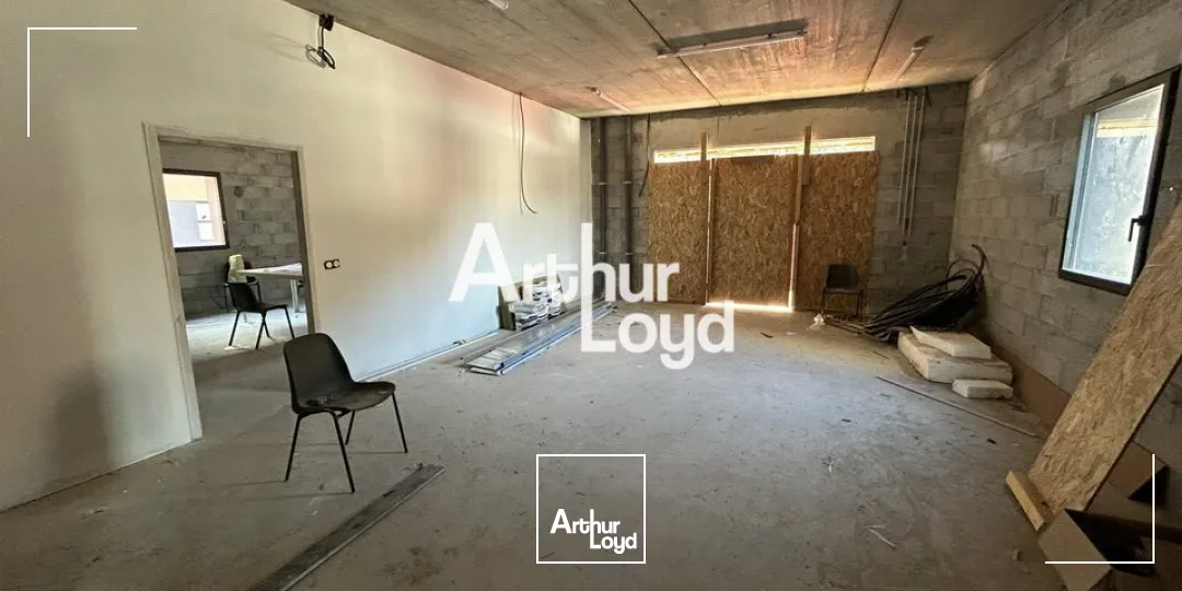 Locaux d'activité & Entrepôts - Vente - FREJUS - 83600 - 1252-1252 - 7956945