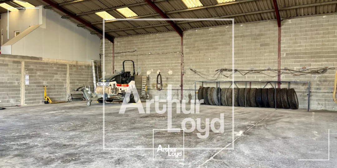 Locaux d'activité & Entrepôts - Location - FABREGUES - 34690 - 109-581 - 7957401
