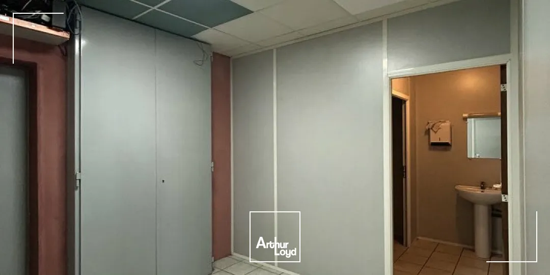 Locaux d'activité & Entrepôts - Location - SAINTE-HÉLÈNE-DU-LAC - 73800 - 1200-3200 - 7957808