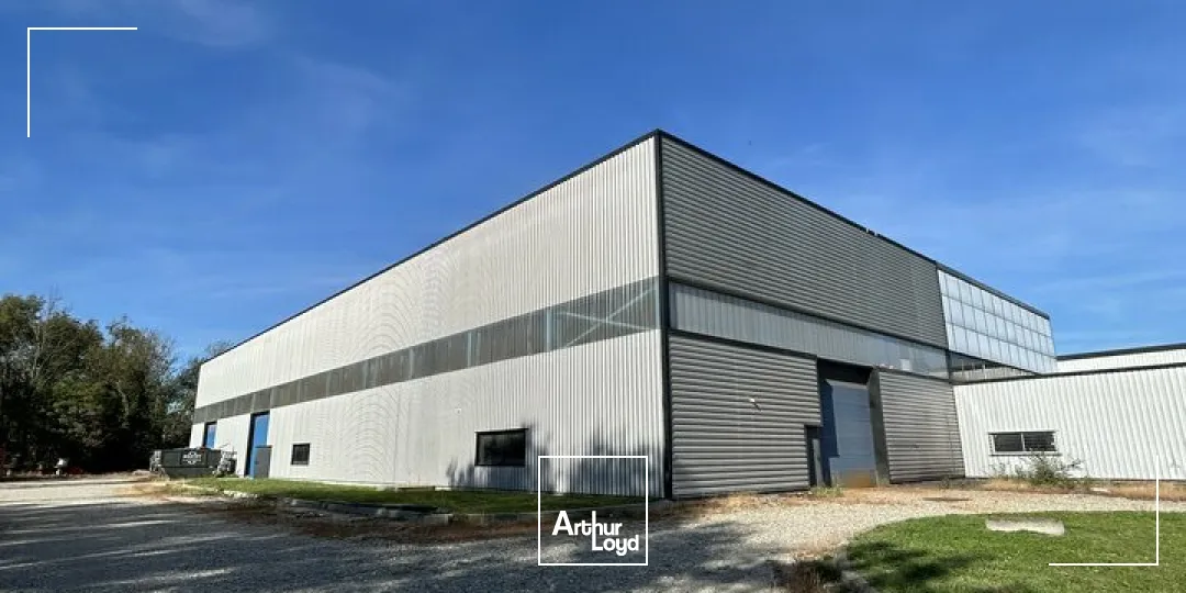 Locaux d'activité & Entrepôts - Location - SAINTE-HÉLÈNE-DU-LAC - 73800 - 1200-3200 - 7957812