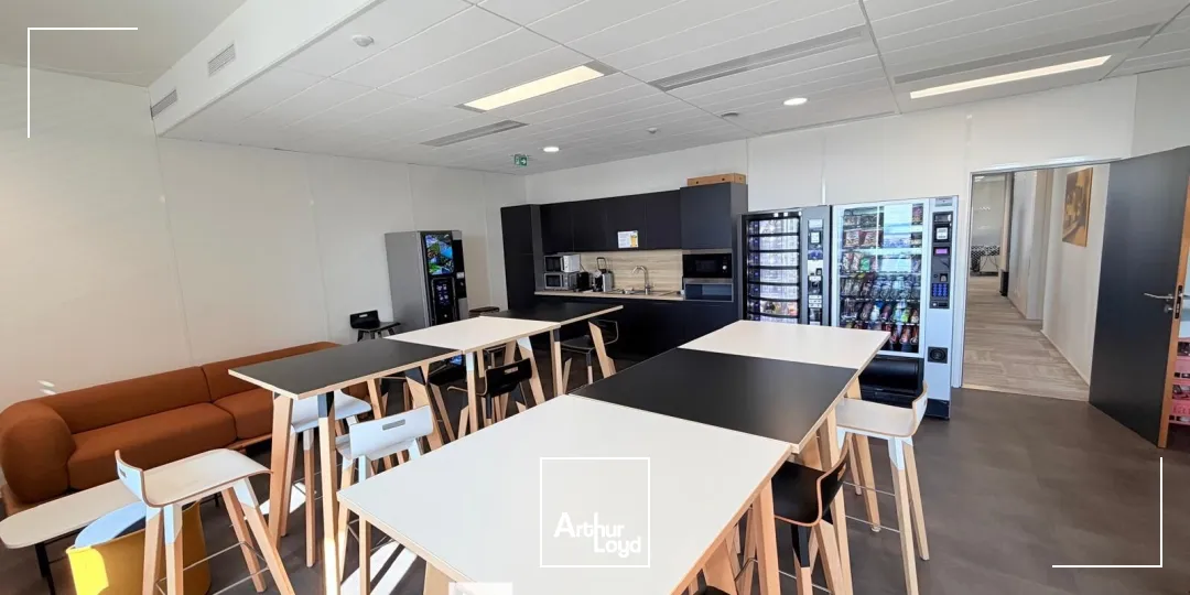 Bureaux - Location - VENISSIEUX - 69200 - 231.4-1512.2 - 7958015