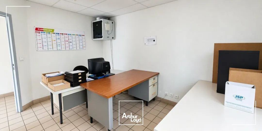 Locaux d'activité & Entrepôts - Vente - LIGUGÉ - 86240 - 1553-1553 - 7958267