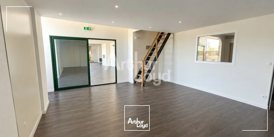 Locaux d'activité & Entrepôts - Location - LA MÉZIÈRE - 35520 - 300-300 - 7958287