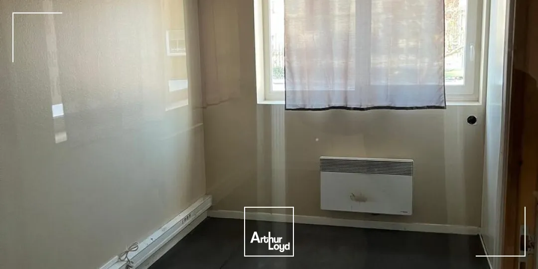 Locaux d'activité & Entrepôts - Location - BEAUVAIS - 60000 - 200-200 - 7958393