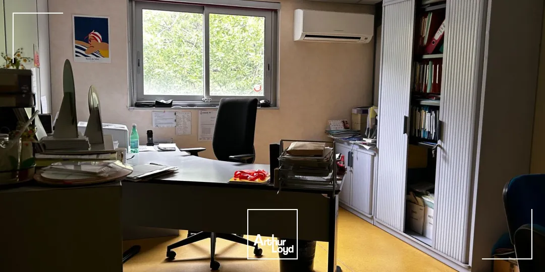 Locaux d'activité & Entrepôts - Location - LE HAILLAN - 33185 - 0-1490 - 7958512