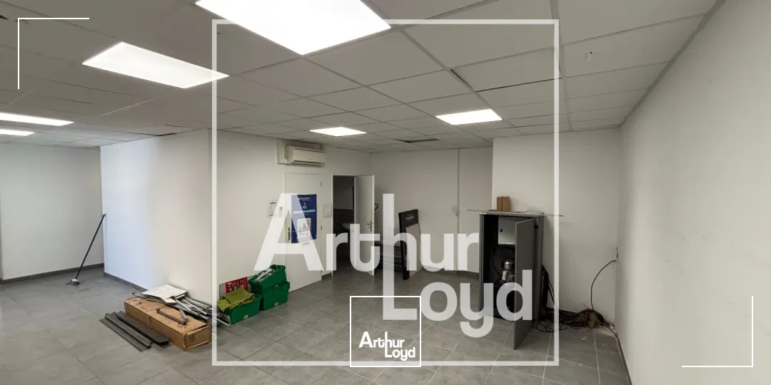 Locaux commerciaux - Location - LA CALMETTE - 30190 - 585-585 - 7959503