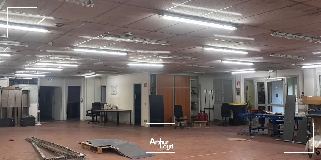 Locaux d'activité & Entrepôts - Vente - SAINT GALMIER - 42330 - 262-2755 - 7967683