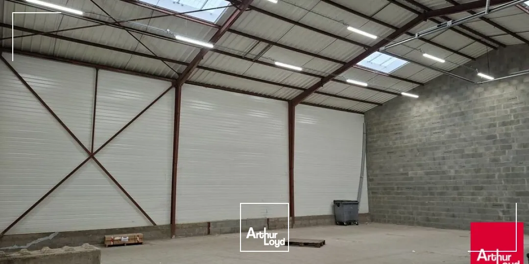 Locaux d'activité & Entrepôts - Location - LA CHAPELLE SAINT AUBIN - 72650 - 270-270 - 7969656