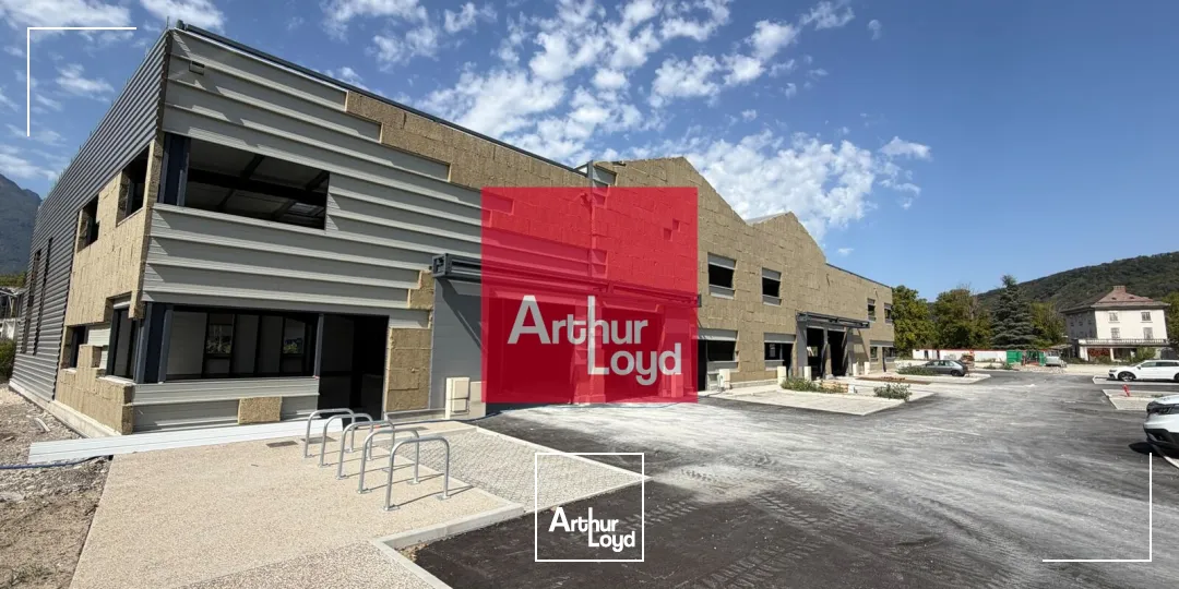 Locaux d'activité & Entrepôts - Location - LE PONT DE CLAIX - 38800 - 333-669 - 7972386