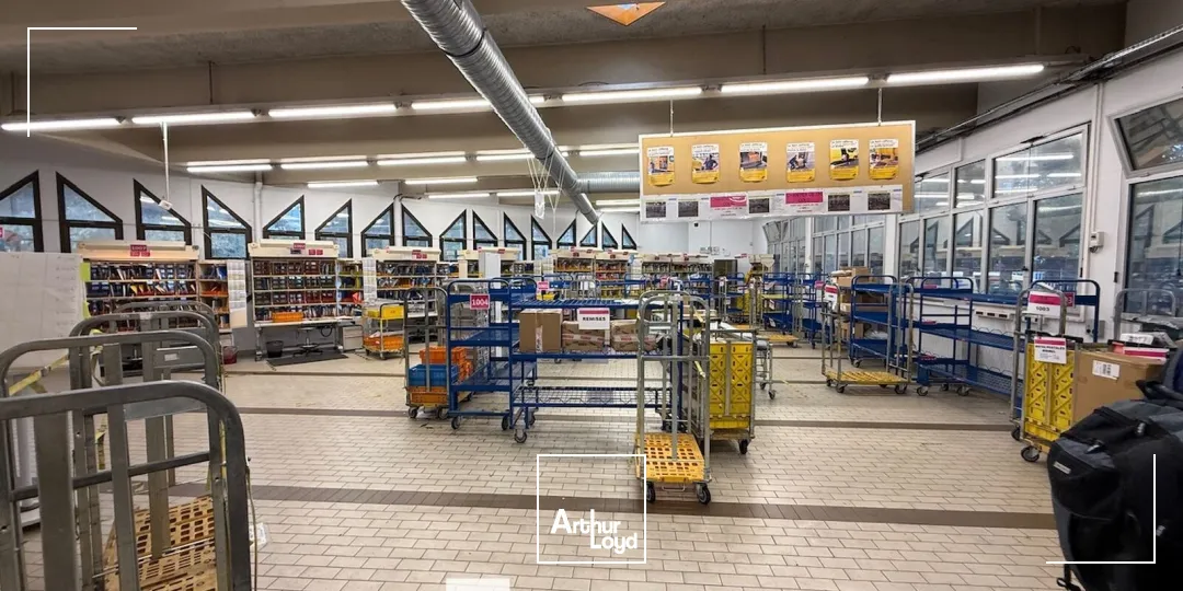 Locaux commerciaux - Location - MIRIBEL - 01700 - 372-372 - 7978659