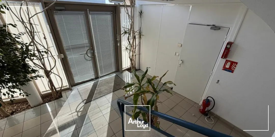 Locaux d'activité & Entrepôts - Vente - VALENCE - 26000 - 900-900 - 7979288