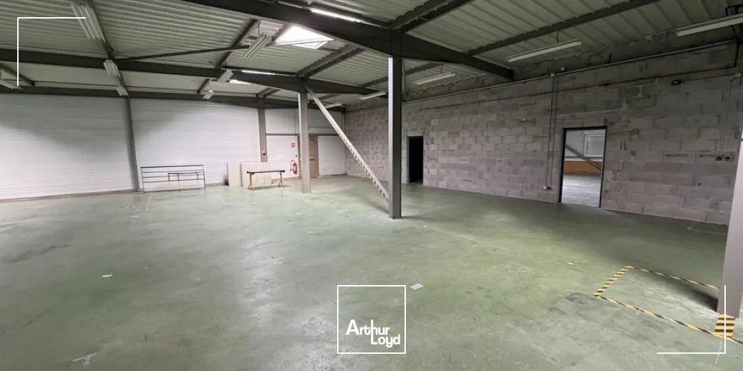 Locaux d'activité & Entrepôts - Vente - VALENCE - 26000 - 900-900 - 7979287