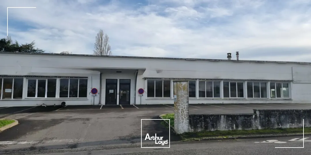 Locaux commerciaux - Location - FONTENAY-LE-COMTE - 85200 - 400-400 - 7979376