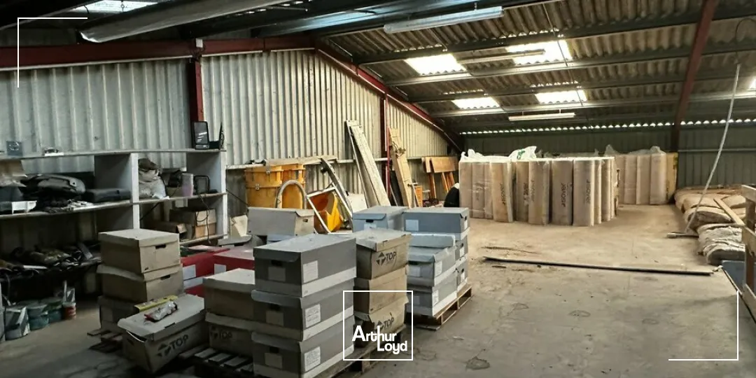 Locaux d'activité & Entrepôts - Vente - MEHUN-SUR-YEVRE - 18500 - 772-772 - 7979509