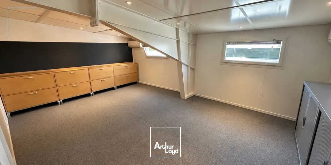Bureaux - Vente - VENELLES - 13770 - 153.22-153.22 - 7979535