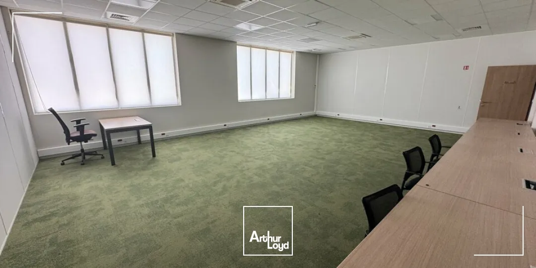 Bureaux - Location - L'ISLE D'ESPAGNAC - 16340 - 1800-1800 - 7980012