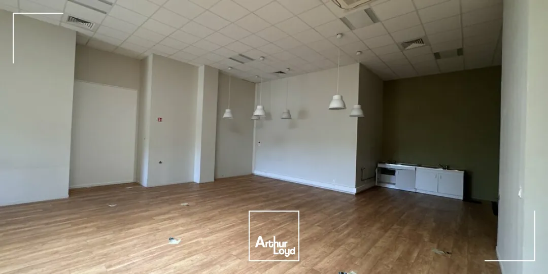 Bureaux - Location - L'ISLE D'ESPAGNAC - 16340 - 1800-1800 - 7980015