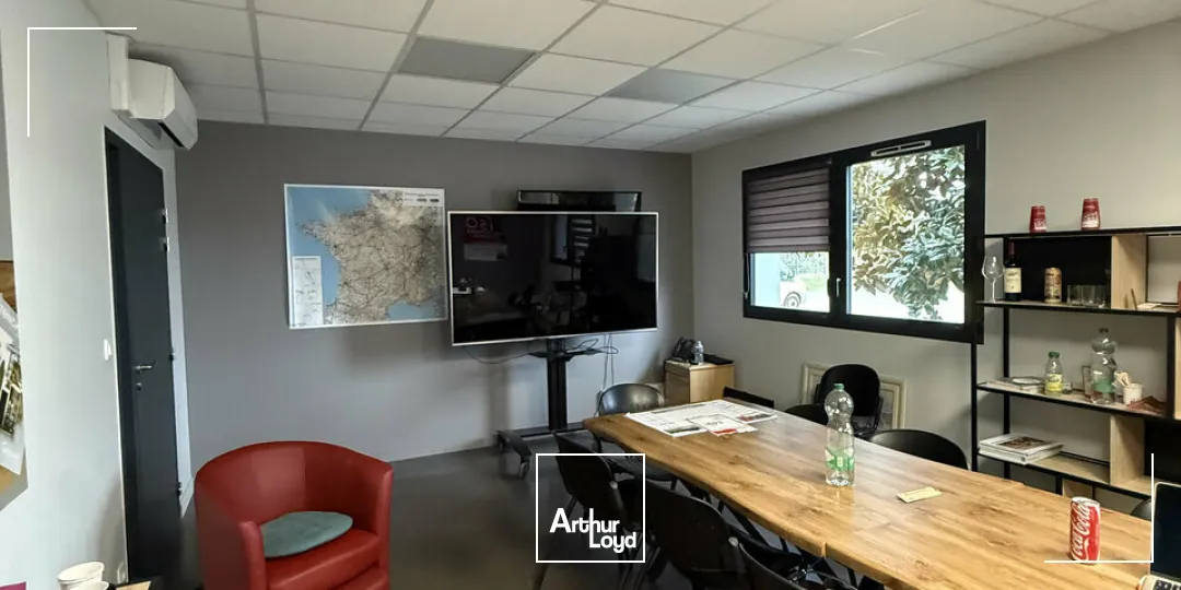 Bureaux - Location - SAINT-PANTALÉON-DE-LARCHE - 19600 - 175-175 - 7980363