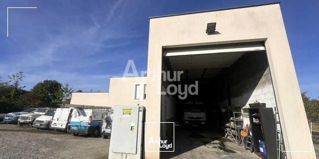 Locaux d'activité & Entrepôts - Vente - BOURGBARRÉ - 35230 - 400-400 - 7980405