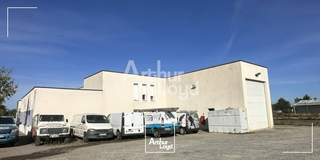 Locaux d'activité & Entrepôts - Vente - BOURGBARRÉ - 35230 - 400-400 - 7980406