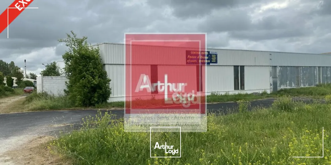 Locaux d'activité & Entrepôts - Location - LA CHAPELLE-SAINT-LUC - 10600 - 800-800 - 7980438