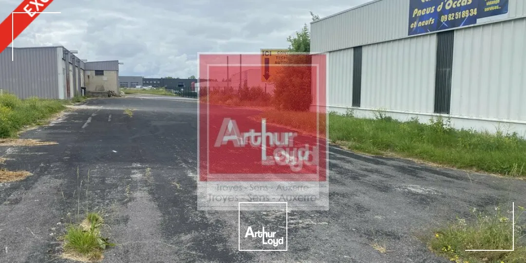 Locaux d'activité & Entrepôts - Location - LA CHAPELLE-SAINT-LUC - 10600 - 800-800 - 7980439