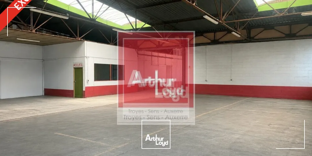 Locaux d'activité & Entrepôts - Location - LA CHAPELLE-SAINT-LUC - 10600 - 800-800 - 7980441