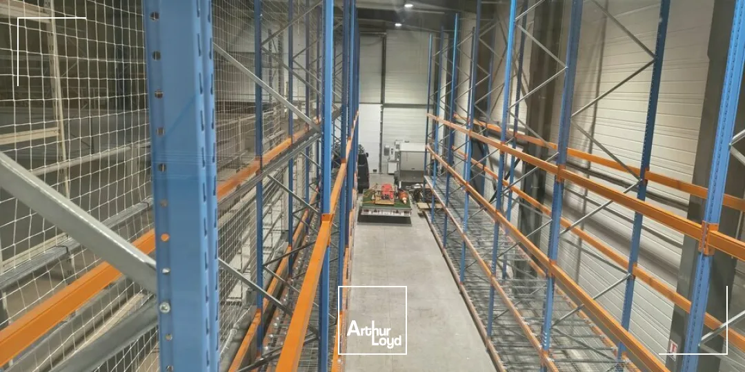 Locaux d'activité & Entrepôts - Location - SAINTE HELENE DU LAC - 73800 - 180-1413 - 8025546