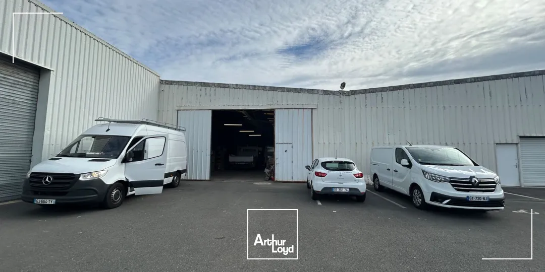 Locaux d'activité & Entrepôts - Location - NANTES - 44300 - 320-320 - 8040121