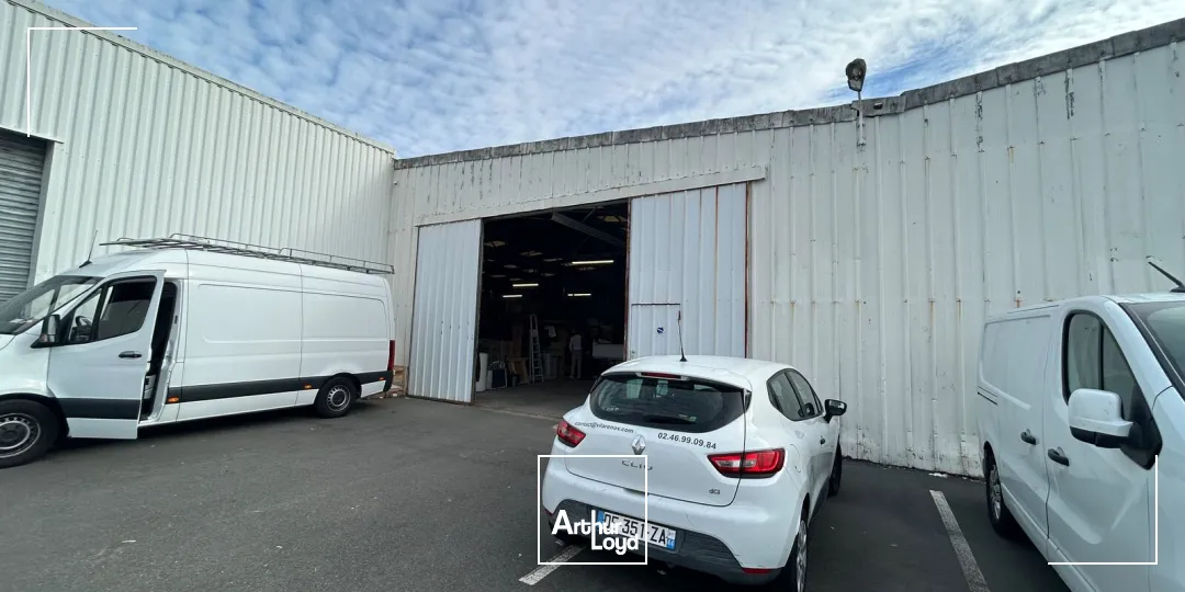 Locaux d'activité & Entrepôts - Location - NANTES - 44300 - 320-320 - 8040122