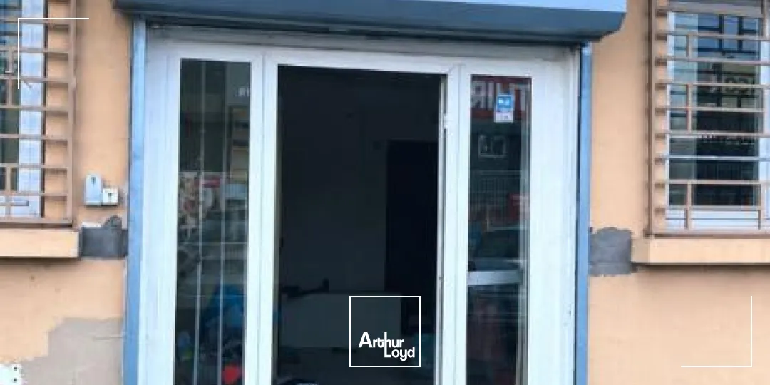 Locaux commerciaux - Location - Fort De France - 97200 - 65-65 - 8077029