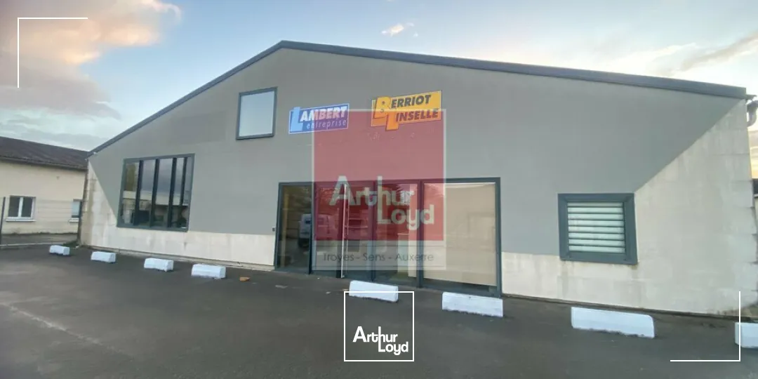 Locaux d'activité & Entrepôts - Vente - LA CHAPELLE-SAINT-LUC - 10600 - 400-950 - 8077207