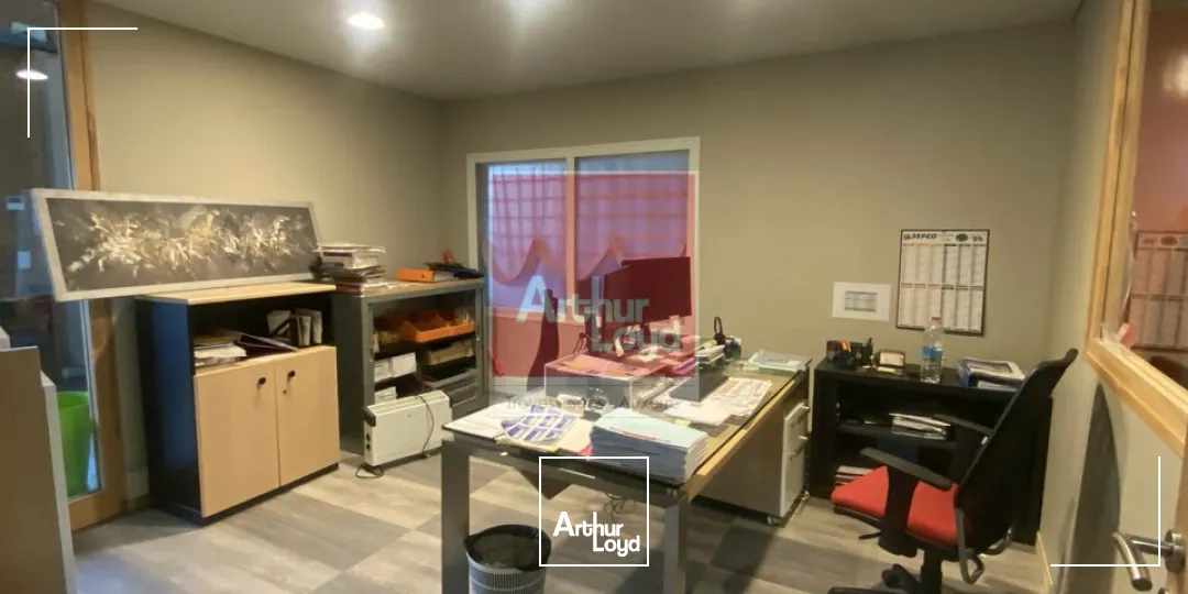 Locaux d'activité & Entrepôts - Vente - LA CHAPELLE-SAINT-LUC - 10600 - 400-950 - 8077212