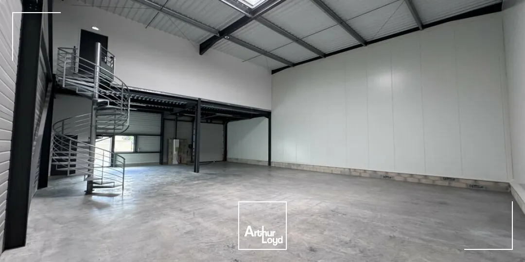 Locaux d'activité & Entrepôts - Location - CHAMPNIERS - 16430 - 435-435 - 8077228