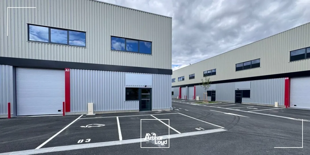 Locaux d'activité & Entrepôts - Location - CHAMPNIERS - 16430 - 288-288 - 8077239