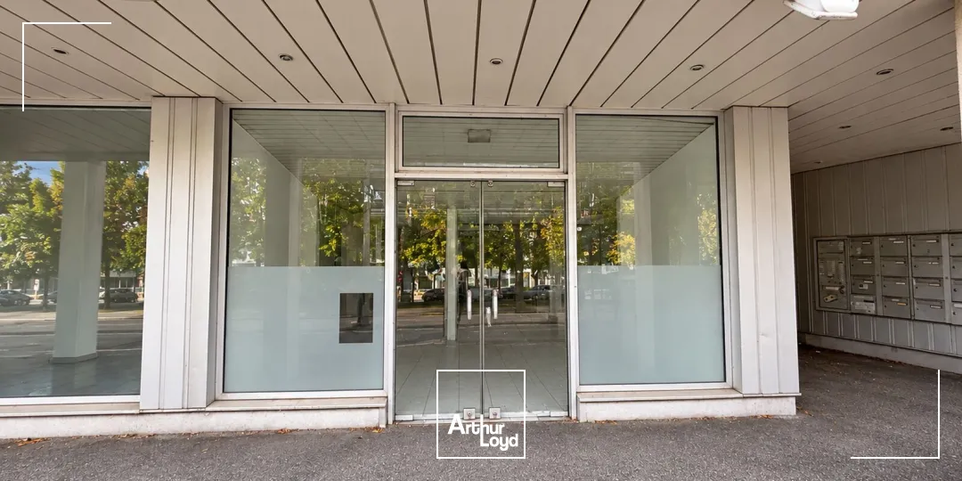 Locaux commerciaux - Location - MERIGNAC - 33700 - 53.38-261.67 - 8077557