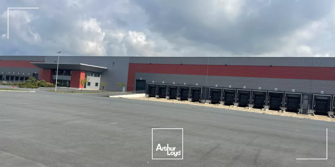 Surface logistique neuve à louer sur le port d'Oudalle