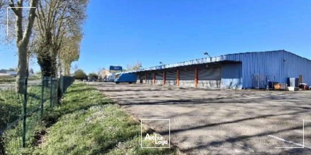 A vendre messagerie au nord de Lyon, sur la commune de PERONNAS