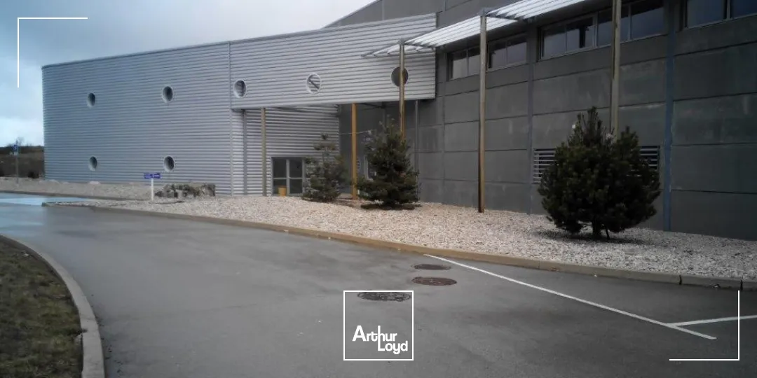 Accès direct A75 pour un entrepôt logistique