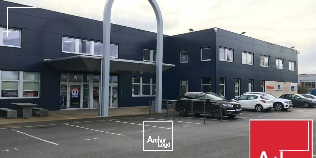 BUREAUX à LOUER de 660.89 m²