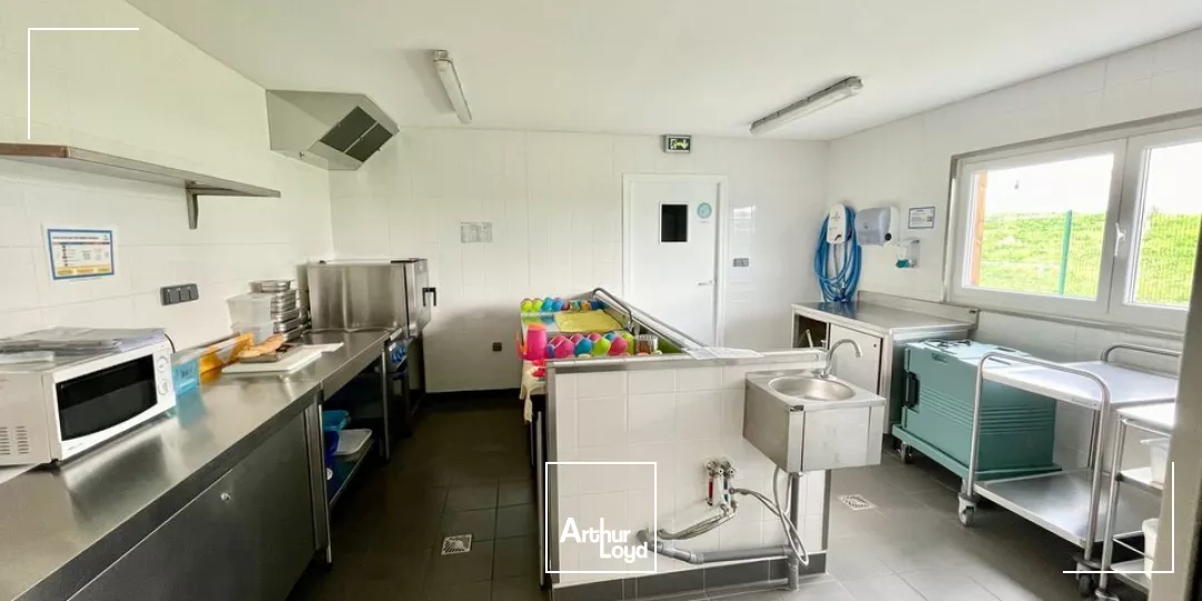 BUREAUX à VENDRE de 650 m²