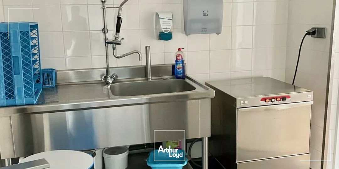 BUREAUX à VENDRE de 650 m²