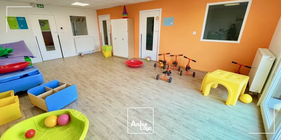 BUREAUX à VENDRE de 650 m²